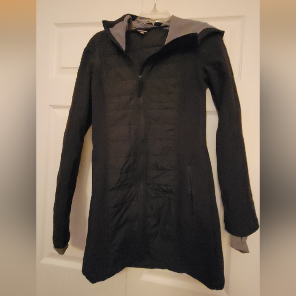Bench Light Hooded Jacket